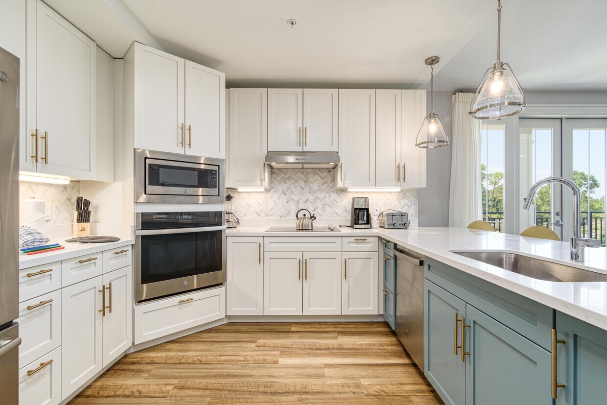 Primary Photo - 9000 Heron Walk Dr