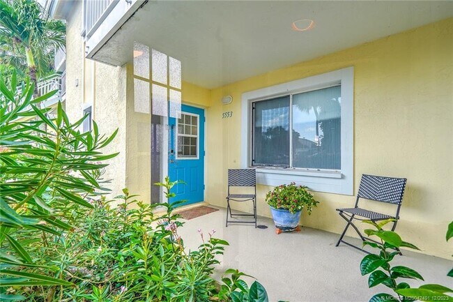 Building Photo - 5553 NE Gulfstream Way