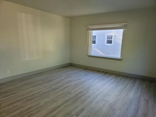 Building Photo - 1806 S Denver St