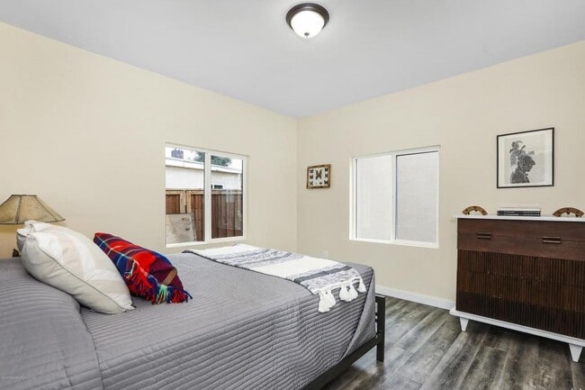 Building Photo - 75 W Tremont St