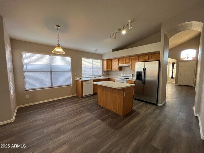 Building Photo - 3008 S Cortland Cir