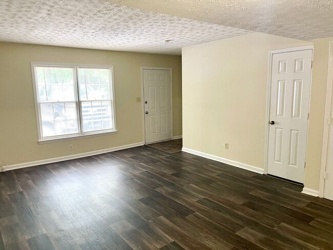 Building Photo - 310 S Jeff Davis Dr