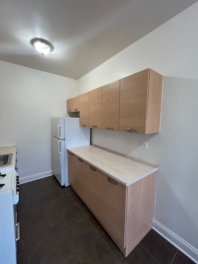 Building Photo - 7300 S South Shore Dr