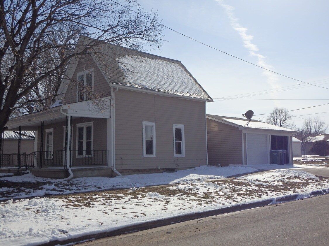 602 East St, Ireton, IA 51027 House Rental in Ireton, IA