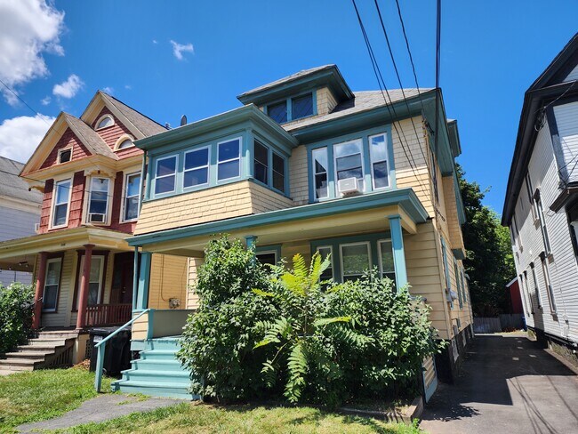 Foto del edificio - 262 Tennyson Ave