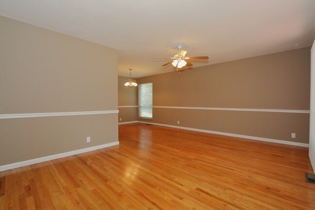 Building Photo - 3435 Brookshire Dr