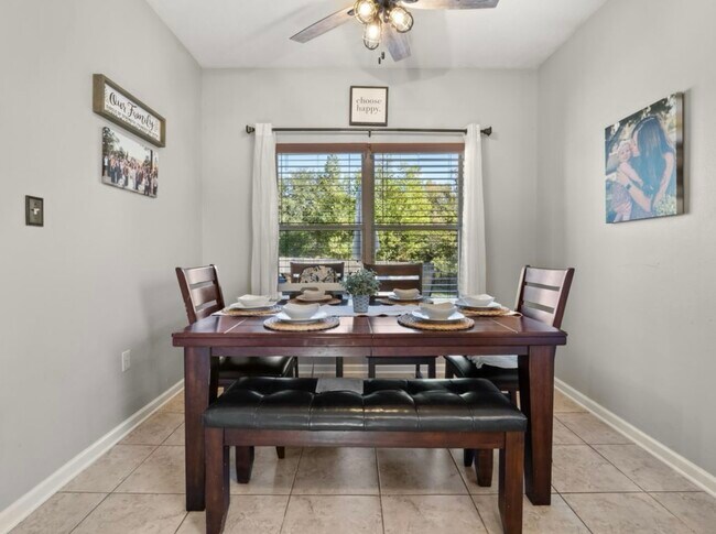 Comedor (junto a la cocina) - 1708 Brookhaven St