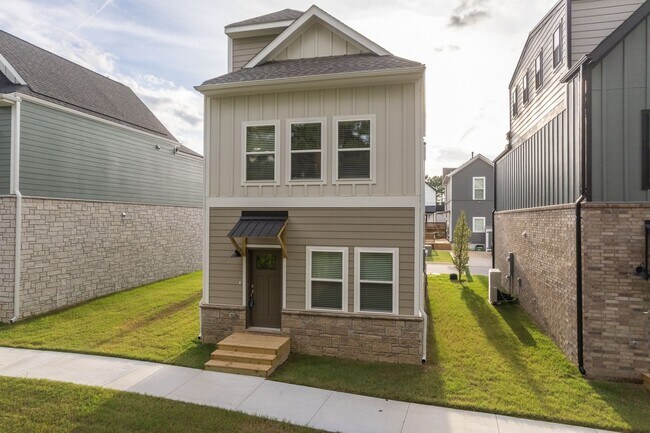 Foto del edificio - Brand New 2 BR Townhomes