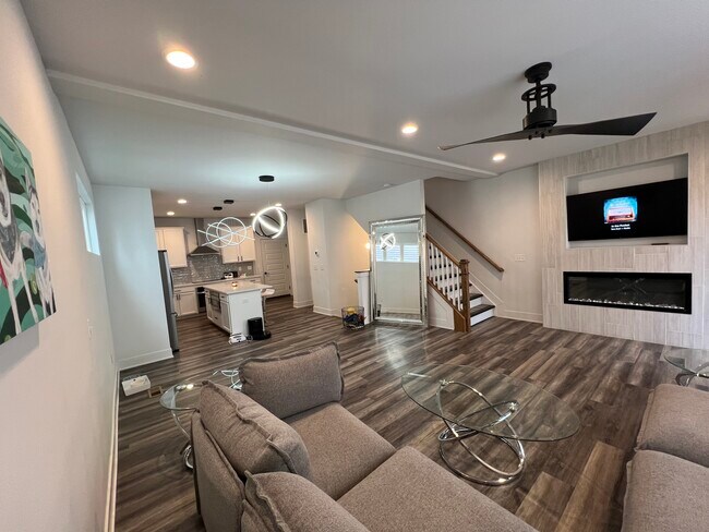 Foto del edificio - 3842 Duck Creek Rd