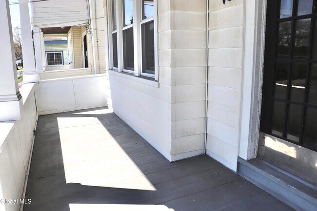 Foto del edificio - 628 N Pearl St