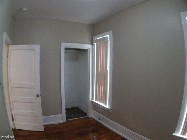 Foto del edificio - 702 Delaware St SE