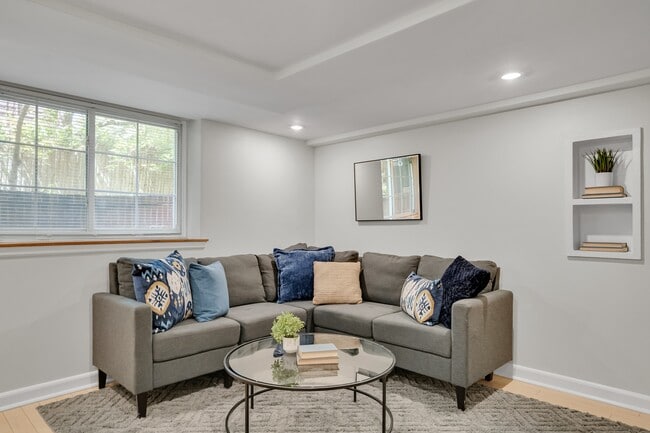 Photo - 12 Shepard St Townhome