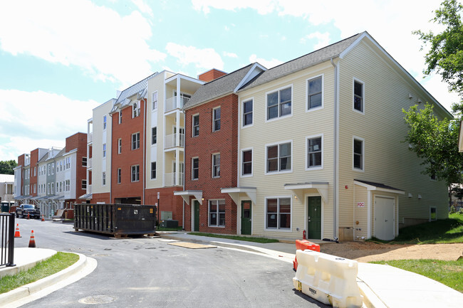 Building Photo - Sinclair Way