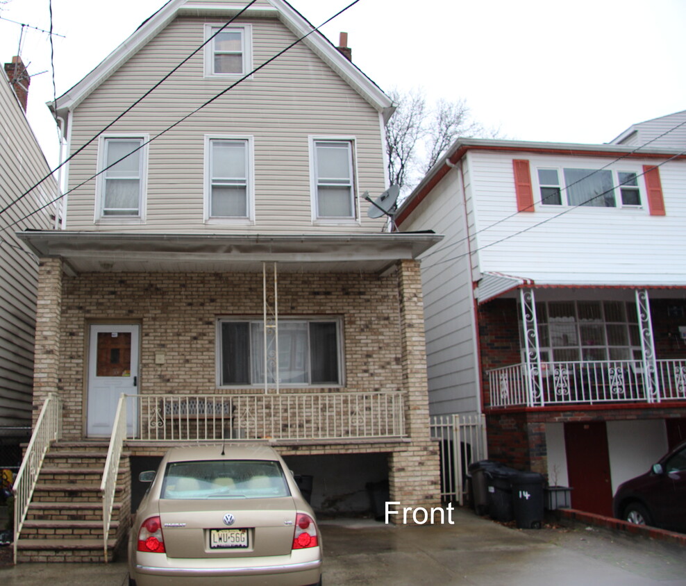 Primary Photo - 16 Linden Ct