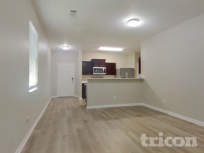 Building Photo - 2055 Sweet Lilac Dr