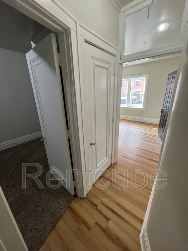 Foto del edificio - 247 W 11th St