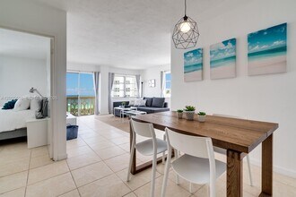 Building Photo - 3100 Collins Ave