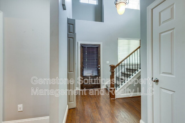 Building Photo - 301 Pennystone Cir