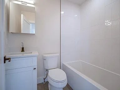 Building Photo - 59 Gove St