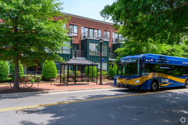 Residents can take the bus in Del Ray to neighboring towns.