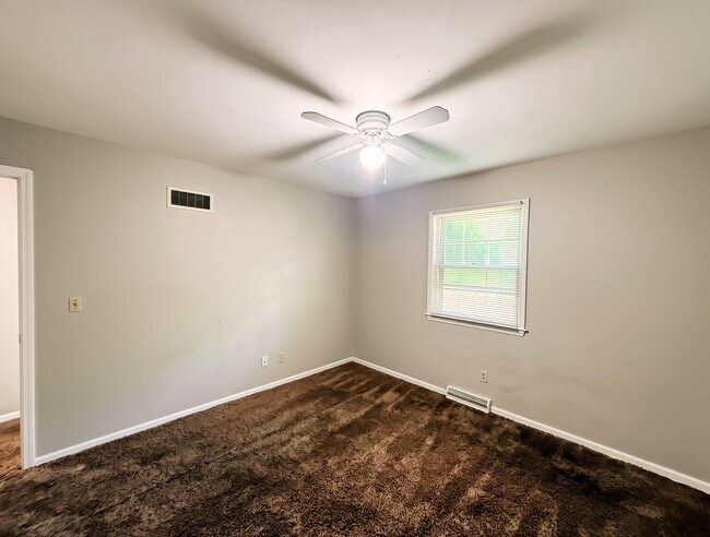 Building Photo - 8422 Travis Ln