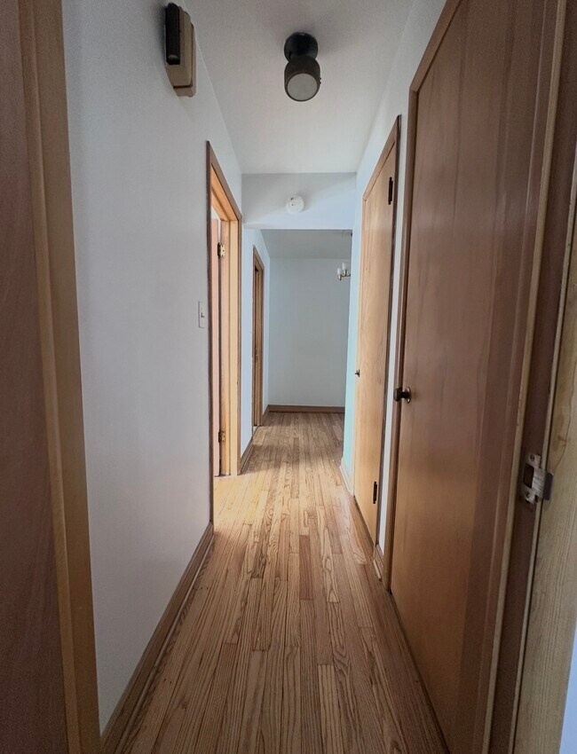 Foto del edificio - 4002 N Farwell Ave