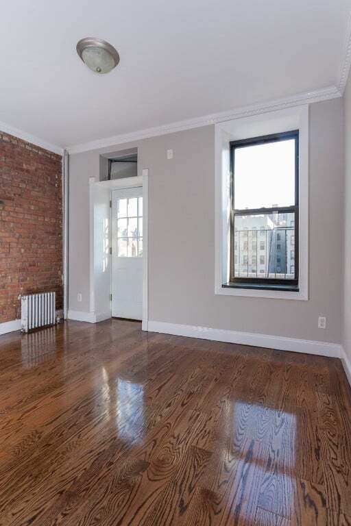 Foto del edificio - 171 E 102nd St