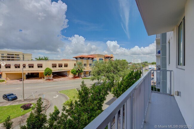 Foto del edificio - 101 SW 36th Ct