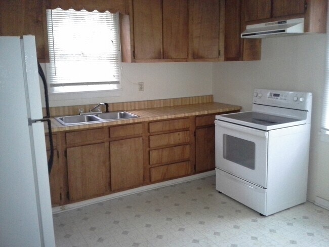 Building Photo - 1007 Harvey St