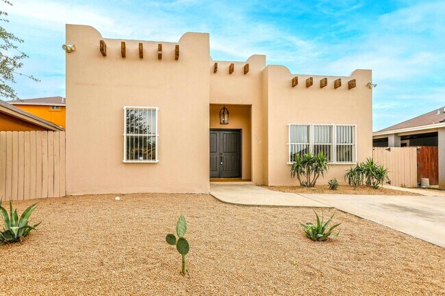 Building Photo - 4221 Katiana Dr