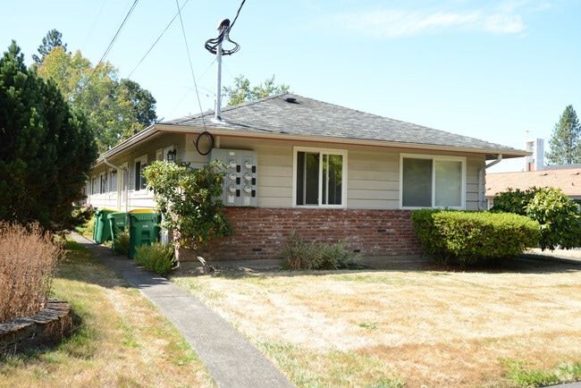 Building Photo - 5705 SW Tucker Ave