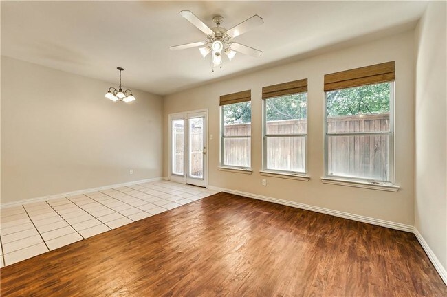 Building Photo - 514 Kingscote Ct