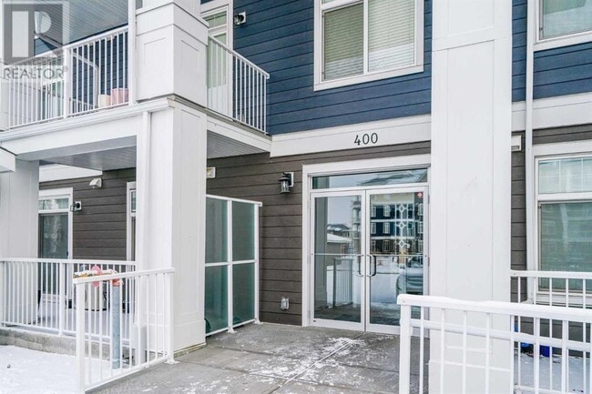 Building Photo - 400-400 Auburn Meadows Common SE