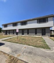 Building Photo - 120 Barrett Dr