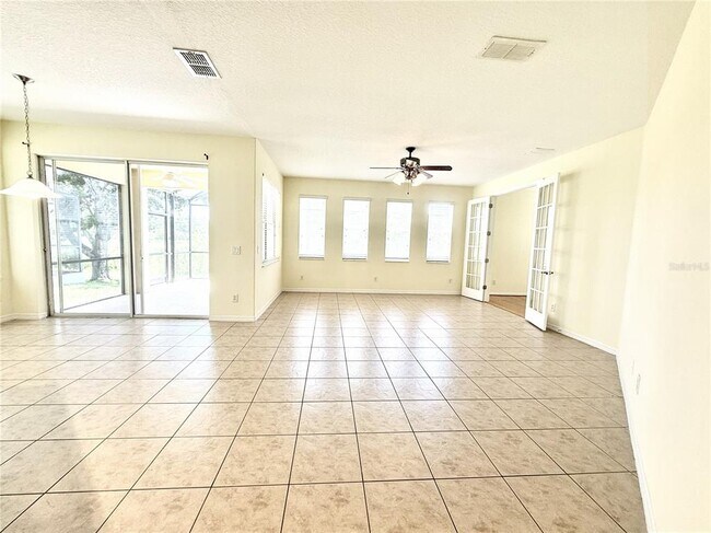 Foto del edificio - 8737 Leeland Archer Blvd