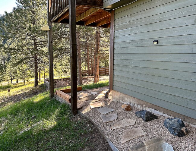 6141 Kinney Creek Rd Unit Apartment One, Evergreen, CO 80439 Room for