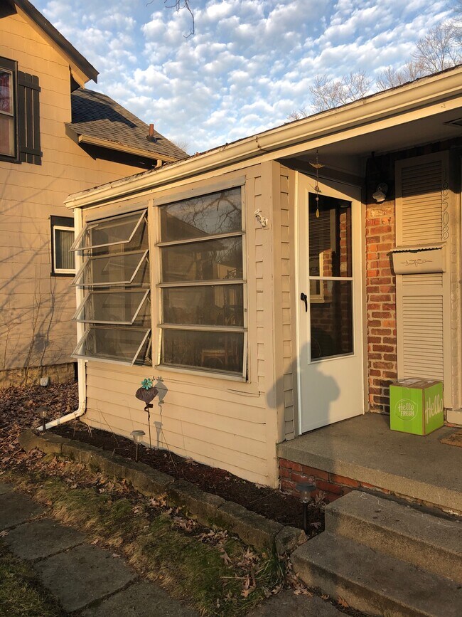 Sunroom - 18508 Garfield