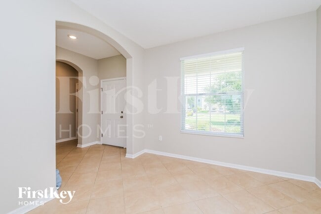 Building Photo - 8308 Round Leaf Ln