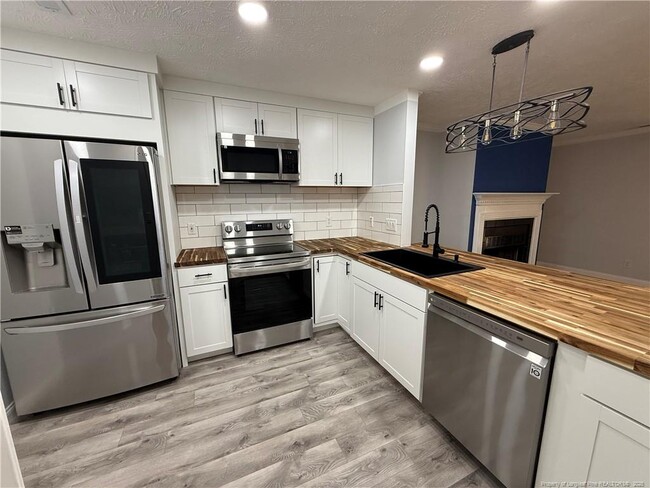Foto del edificio - 392 Bubble Creek Ct