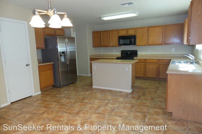Foto del edificio - 3 br, 2.5 bath House - 16959 W Central St