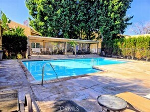 Building Photo - 1101 W MacArthur Blvd