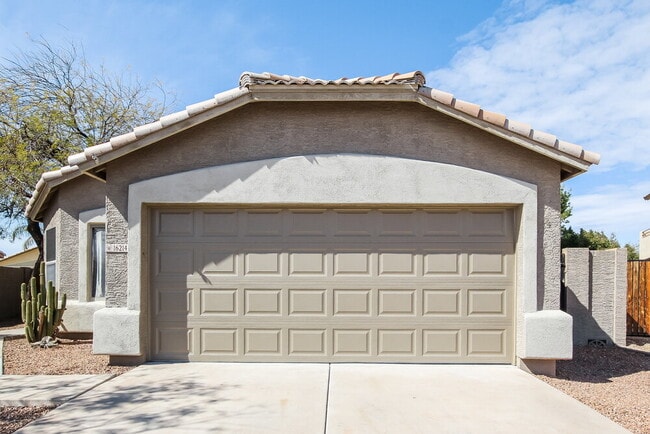 Building Photo - 16214 N 162nd Dr