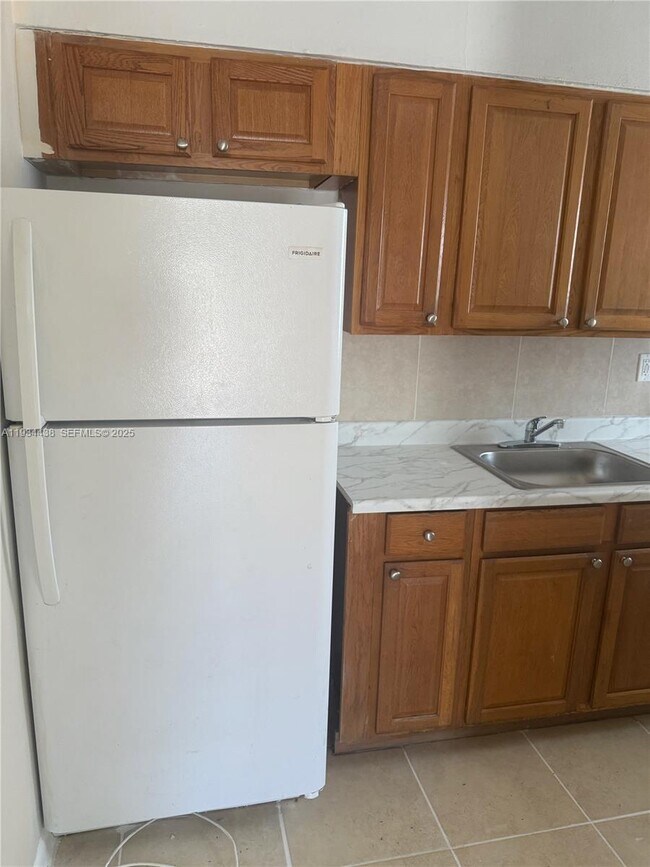 Foto del edificio - 621 SW 15th Ave