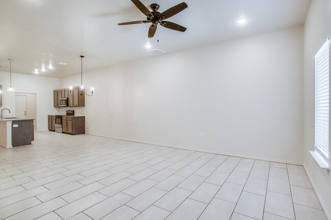 Building Photo - 1804 Corpus Ave