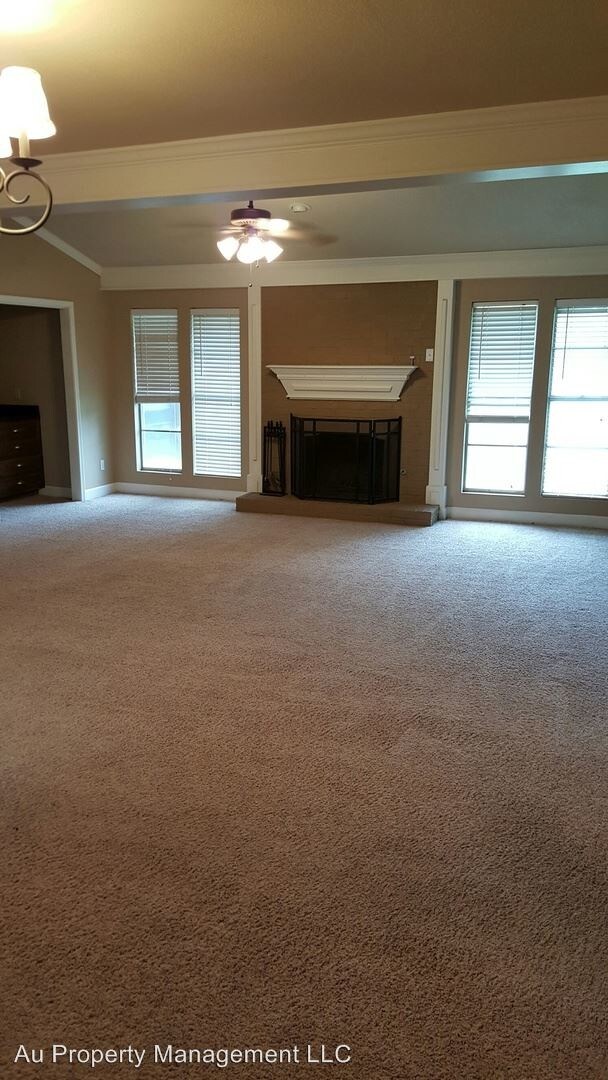 Foto del edificio - 3 br, 2 bath House - 2408 SW 26th Ave