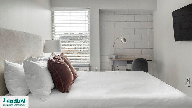 Building Photo - 2021 10th Ave S