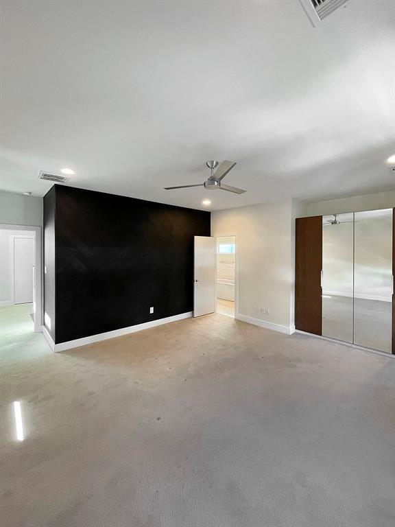 Building Photo - 5517 Paraiso Pl