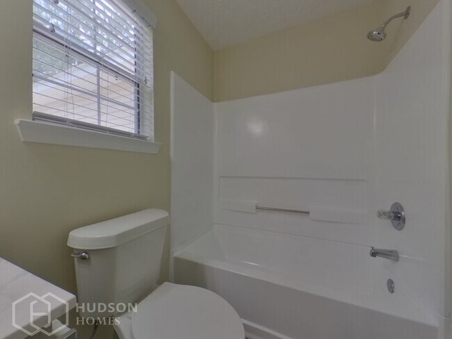 Foto del edificio - NOW AVAILABLE!  7185 Sweet Gum Court, Lith...