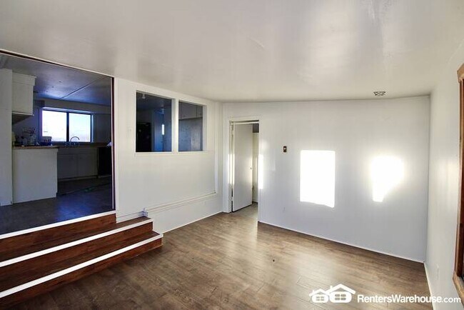 Foto del edificio - New Price!!!!- 4BD/1.5BA Unit in the Center of Downtown Fraser!
