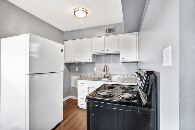 Building Photo - 3206 Orchard Manor Cir